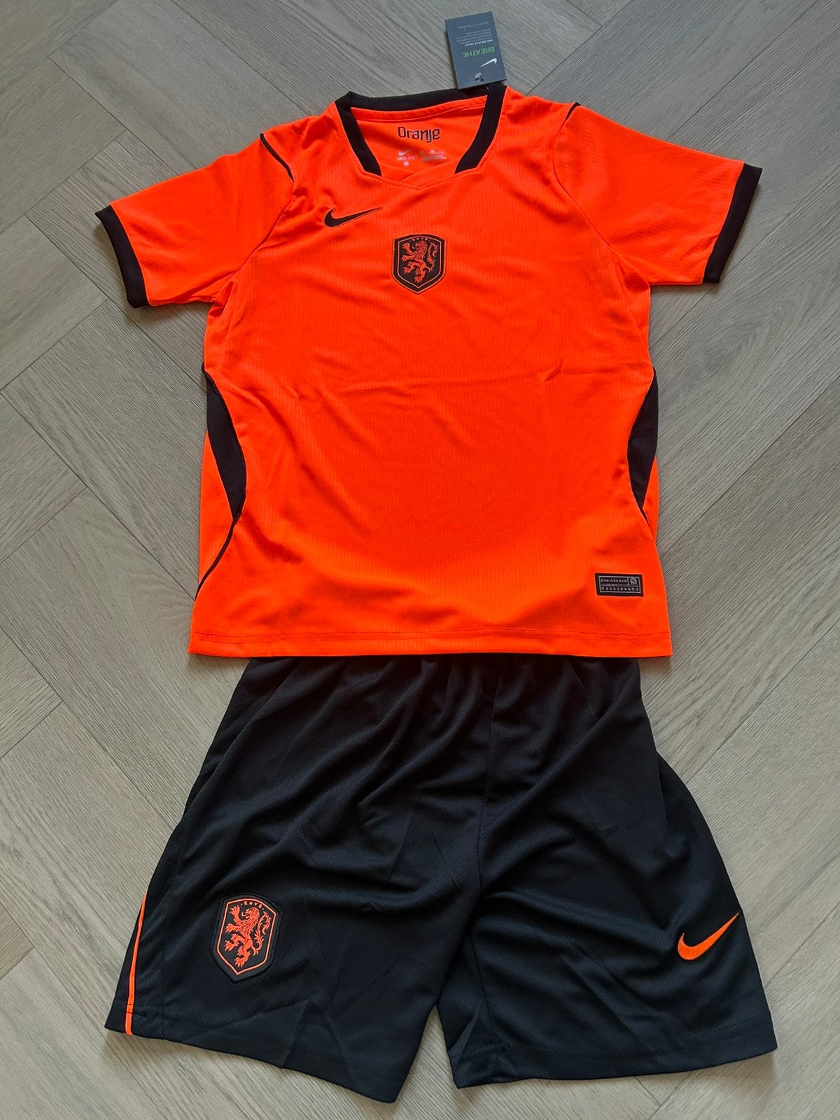 Nederlands elftal thuistenue maat 140, Sport en Fitness, Voetbal, Maat XS of kleiner, Ophalen of Verzenden, Nieuw, Set