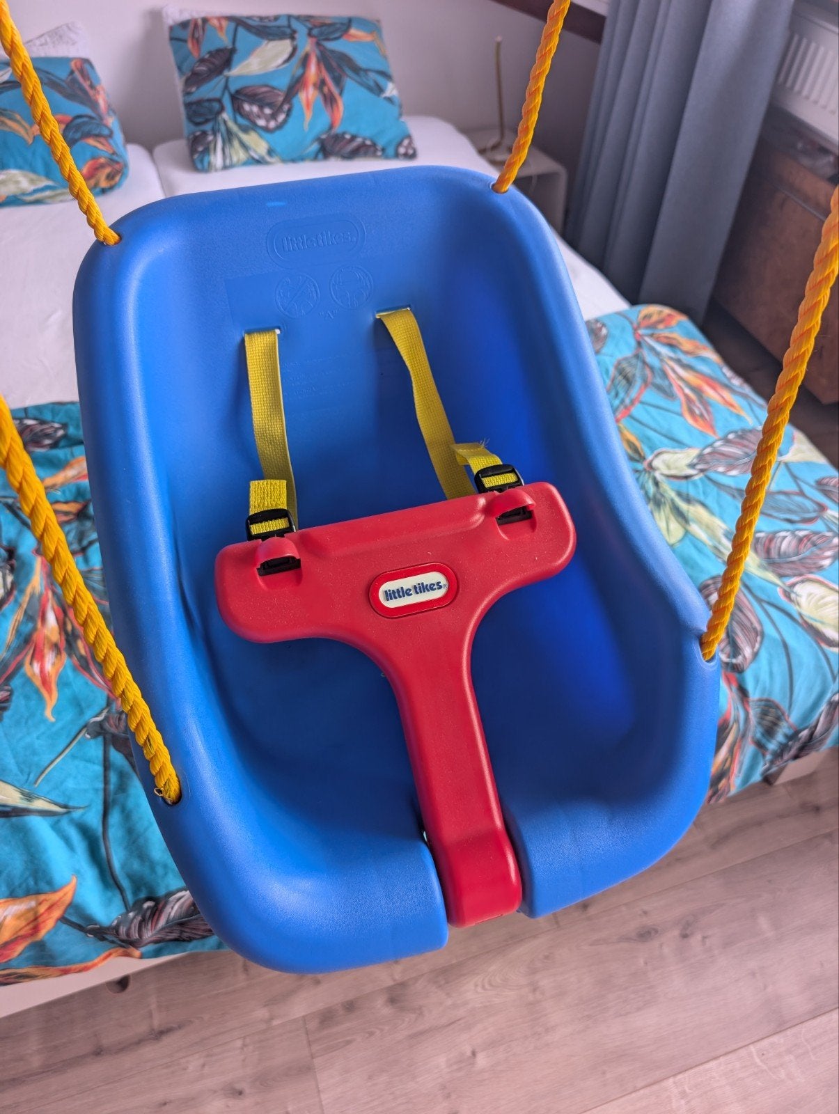 Little Tikes 2-in-1 Snug and Secure Schommel (Blauw), Kinderen en Baby's, Speelgoed | Buiten | Speeltoestellen, Ophalen, Zo goed als nieuw