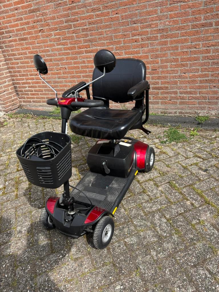 Scootmobiel, nieuwe batterij, kan worden bezorgd in NH, 10 km/u of minder, Gebruikt, 16 t/m 25 km, Ophalen