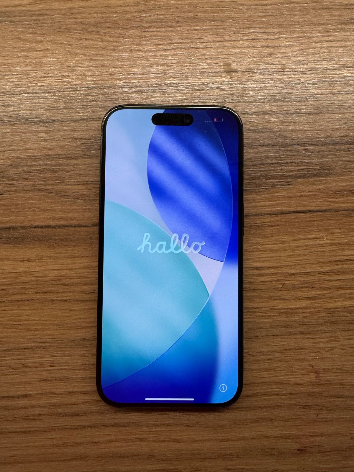 iPhone 15 Pro 128 GB Blauw inclusief hoesje, Telecommunicatie, Mobiele telefoons | Apple iPhone, 128 GB, Blauw, 88 %, Ophalen of Verzenden