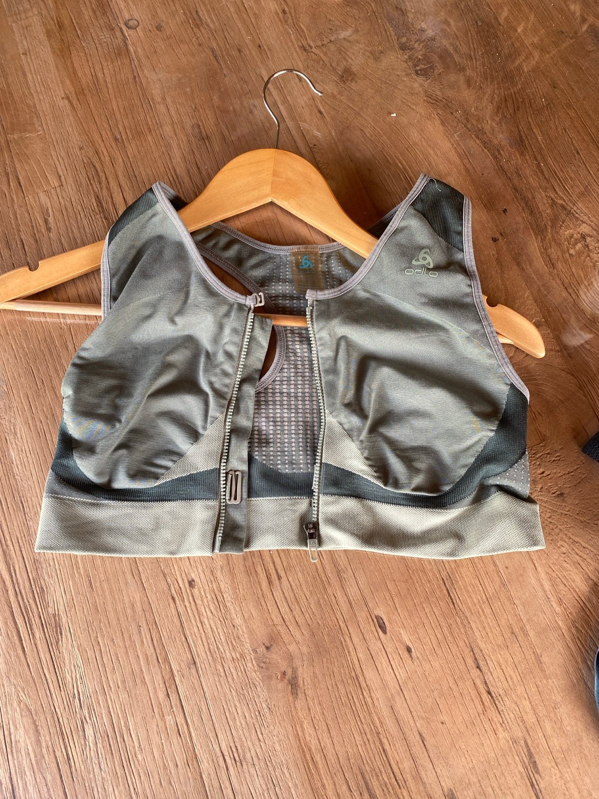 Odlo sport bh zonder vulling maat L, Maat 42/44 (L), Ophalen of Verzenden, Fitness of Aerobics, Gedragen
