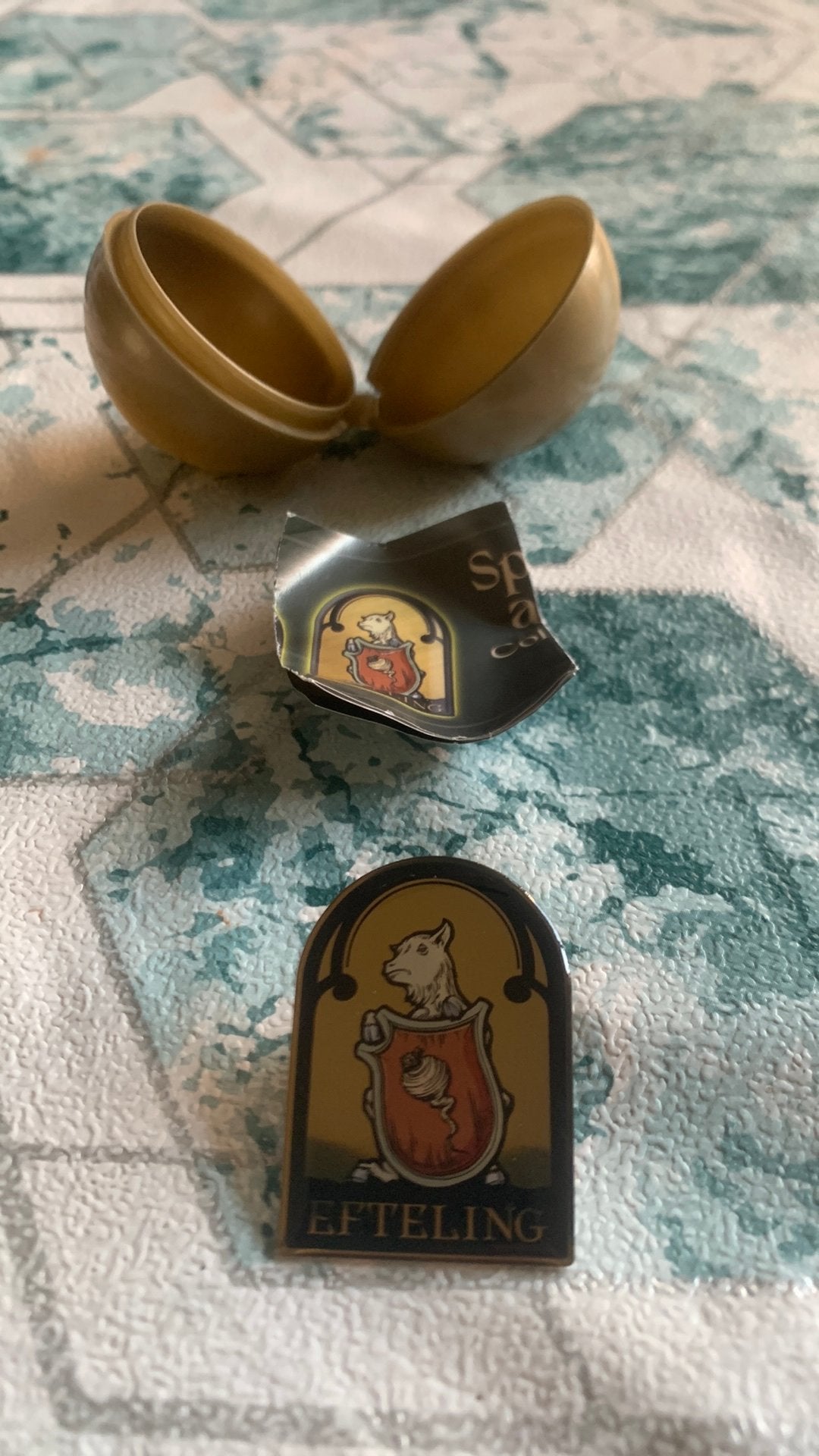 1 pin van het smitje van de efteling, Verzamelen, Efteling, Ophalen, Zo goed als nieuw, Button of Speldje