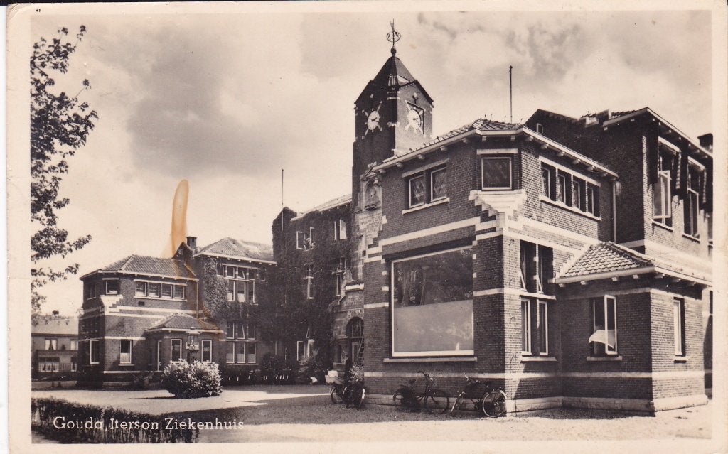 Gouda. Oude Ansichtkaart, Iterson Ziekenhuis, Verzenden, 1940 tot 1960, Gelopen, Zuid-Holland