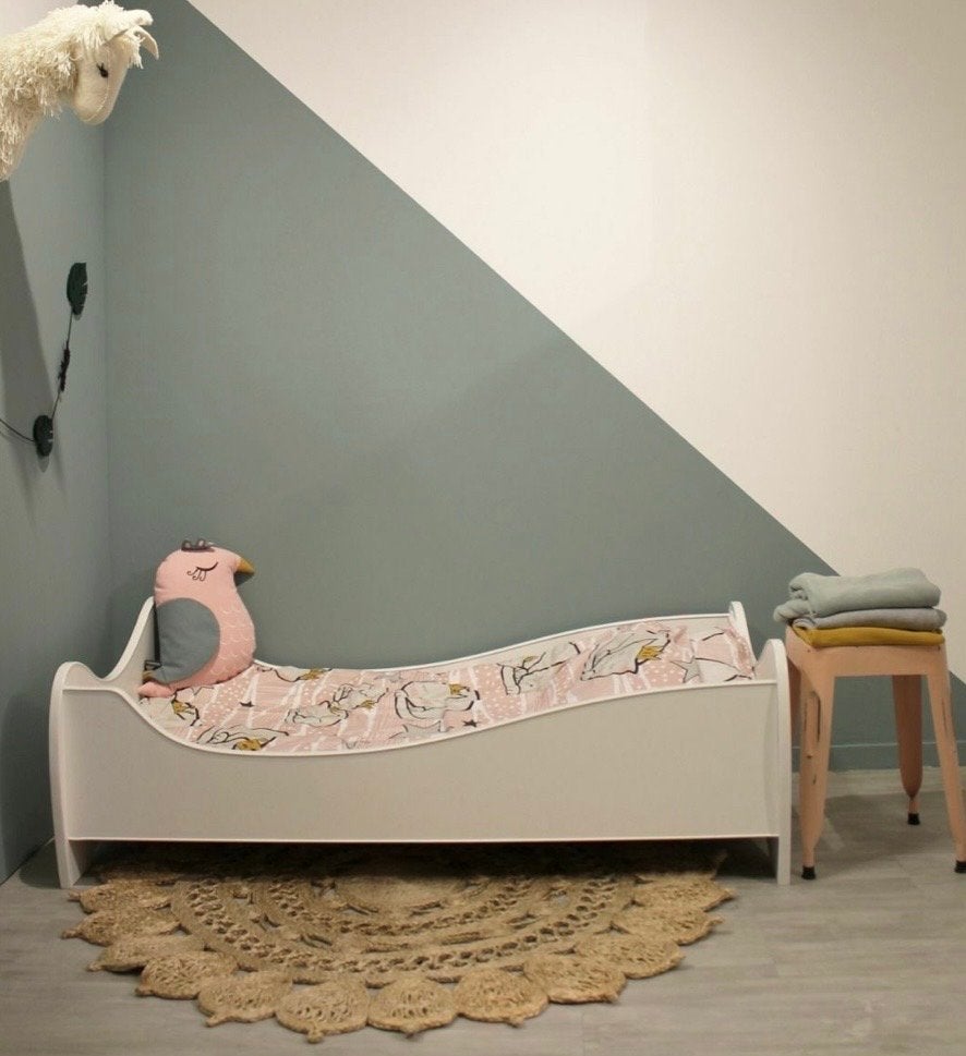 Wit peuterbed 140x70 cm met matras - zo goed als nieuw!, Kinderen en Baby's, Kinderkamer | Bedden, Ophalen, 70 tot 85 cm, 140 tot 160 cm