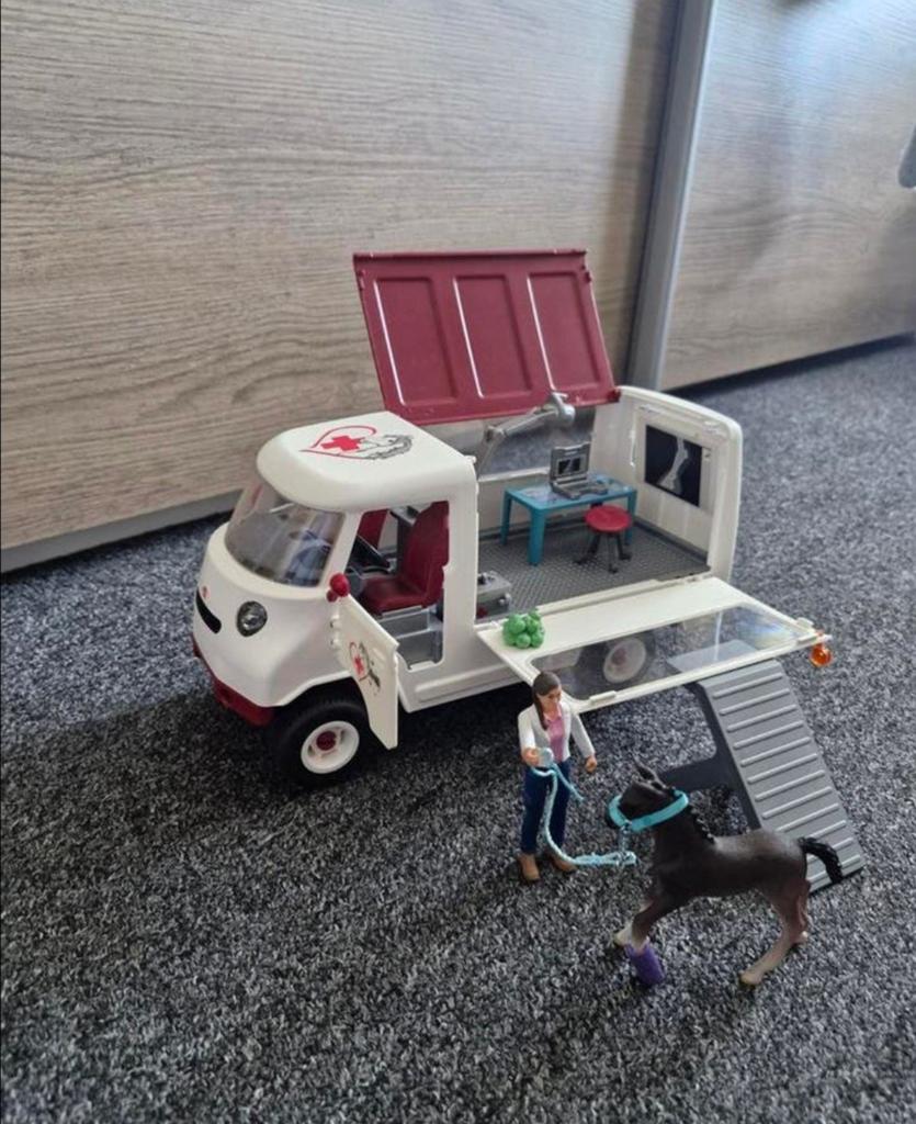 Schleich dierenarts bus, incl accessoires, Verzamelen, Speelgoed, Ophalen of Verzenden, Zo goed als nieuw