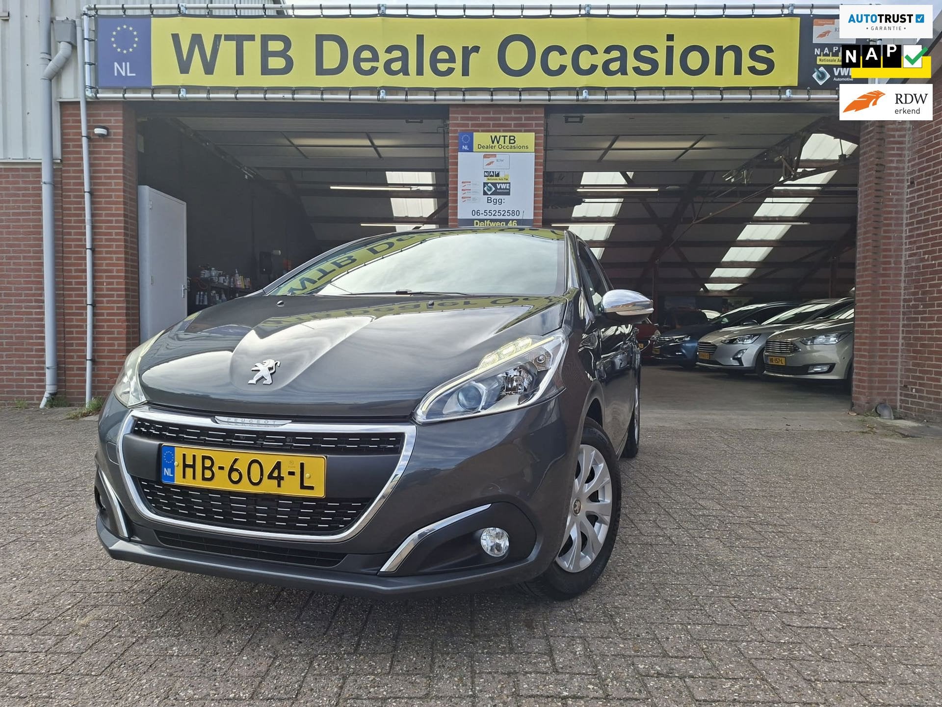 Peugeot 208 1.2 PureTech Urban Soul Dealer oh. Airco, Navi, Auto's, Voorwielaandrijving, Stof, Gebruikt, 1199 cc
