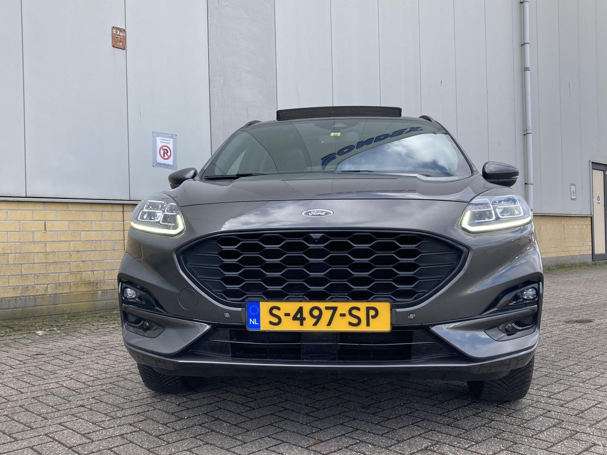 Ford Kuga 2.5 PHEV 225 ST-Line X Panoramadak- Driver Asstanc, 14 kWh, Gebruikt, 4 cilinders, Leder en Stof