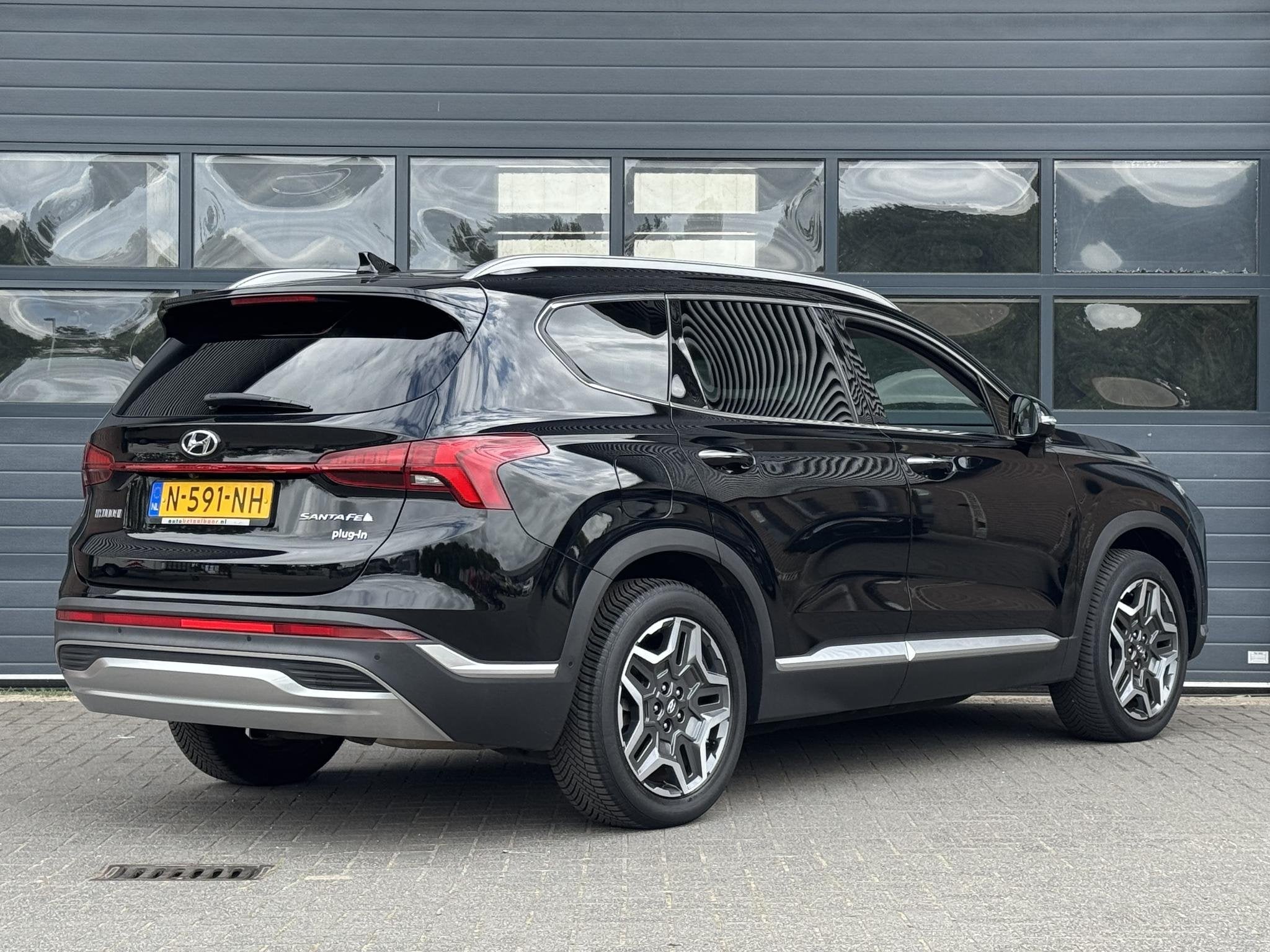 HYUNDAI SANTA FE 1.6 T-GDI PHEV PREMIUM 7-PERS I AUTOMAAT I, Auto's, 1350 kg, Gebruikt, 4 cilinders, 7 stoelen