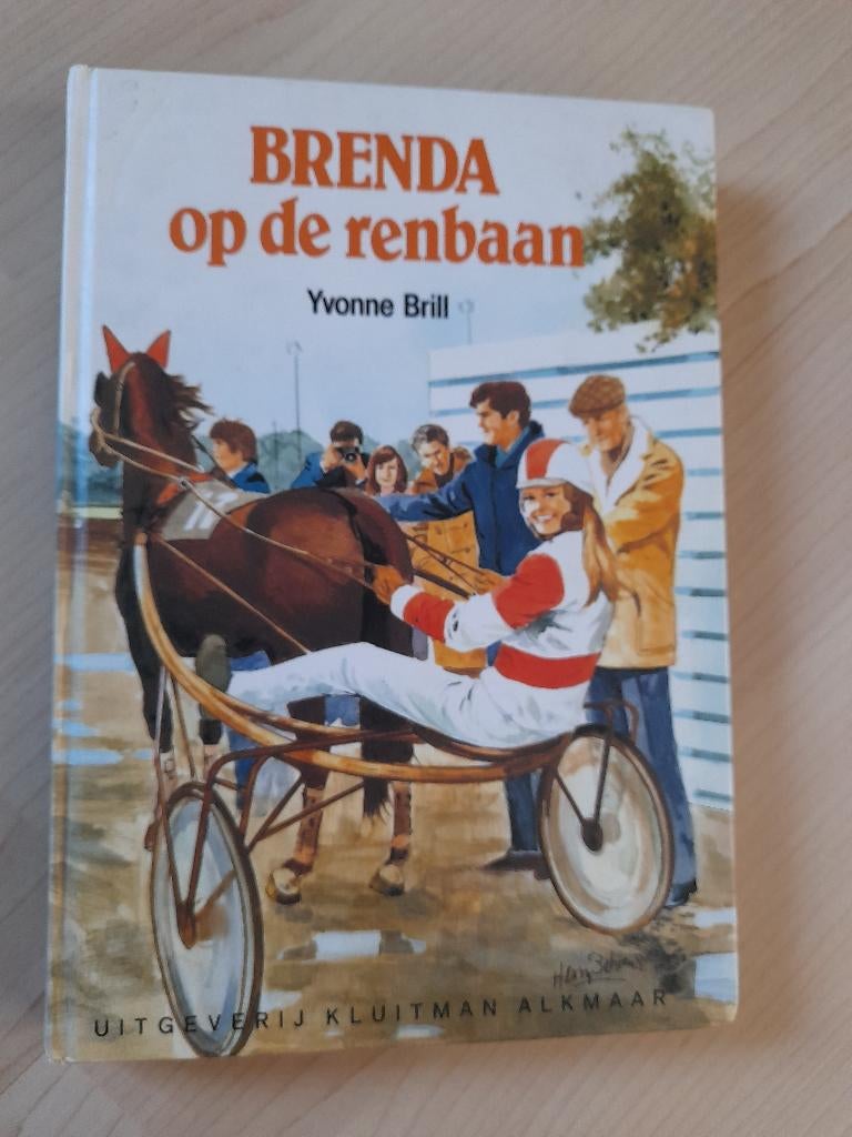 BRENDA OP DE RENBAAN  Yvonne Brill, Boeken, Ophalen of Verzenden, Gelezen