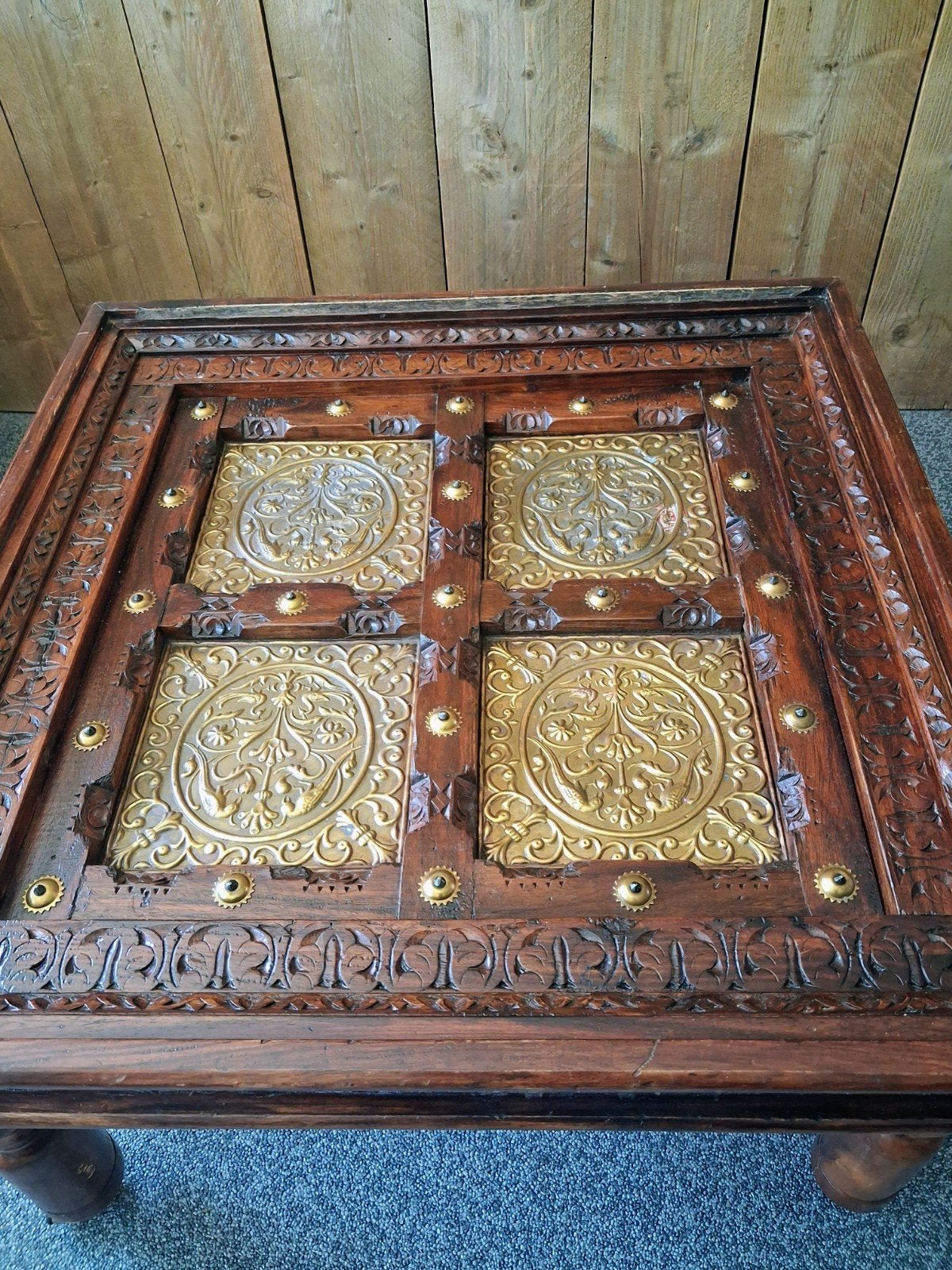 Unieke handgemaakte Indiase salontafel Sheeshamhout., Ophalen