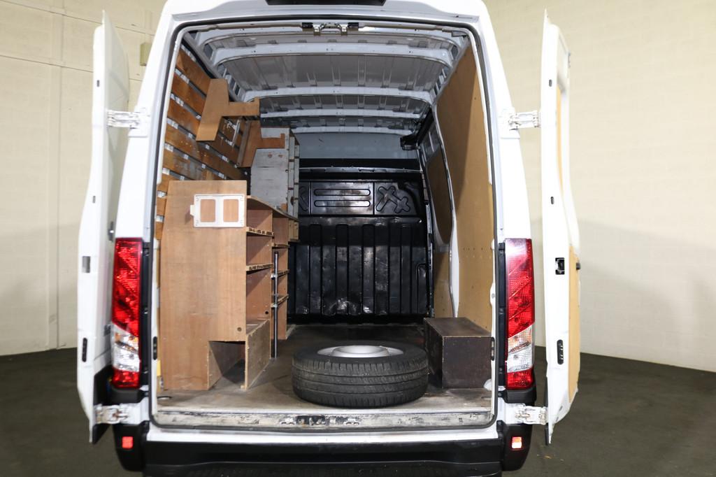 Iveco Daily 35S14 L2 H2 Airco 3.5t Trekhaak (bj 2017), Auto's, Bestelauto's, Gebruikt, Euro 6, Iveco, 14 km/l