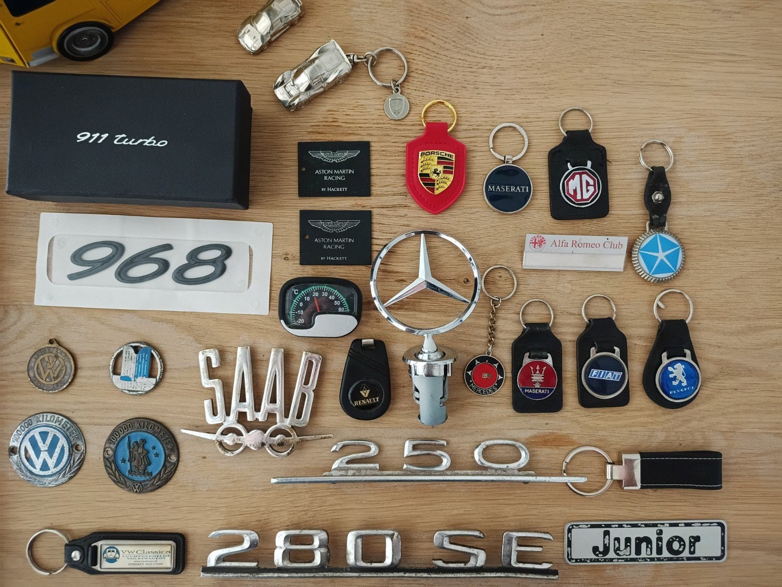 Oldtimer emblemen, boeken, Porsche limited edition, enz, enz, Ophalen of Verzenden, Porsche