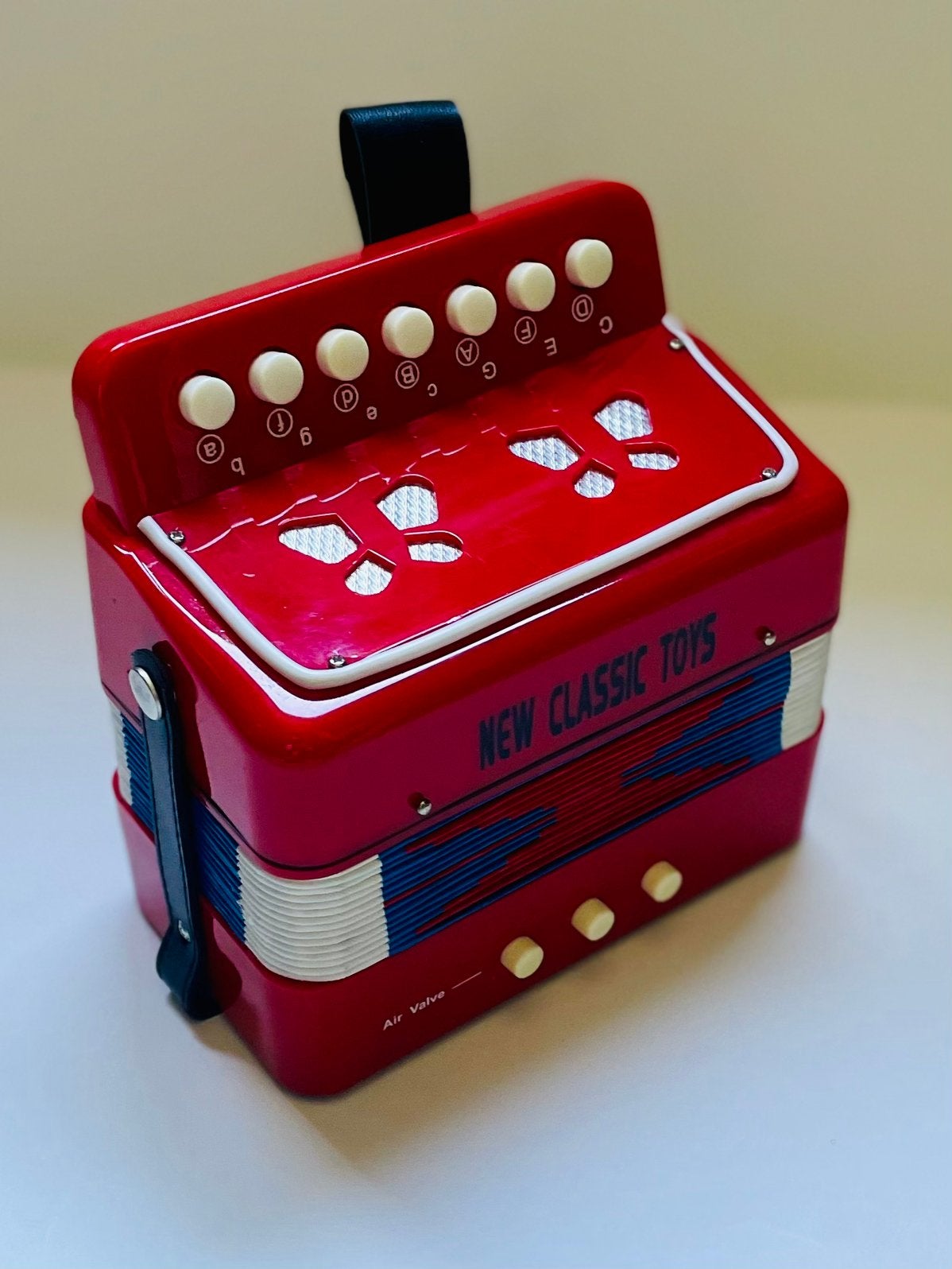 New Classic Toys Kinderaccordeon – Rood - z.g.a.n., Ophalen of Verzenden, Zo goed als nieuw, Overige merken