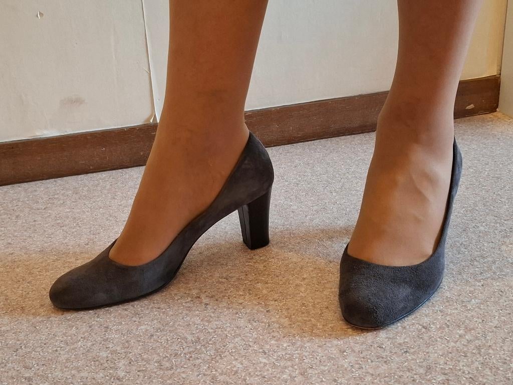 Grijze suede pumps, Pumps, Toscanini, Ophalen of Verzenden, Grijs