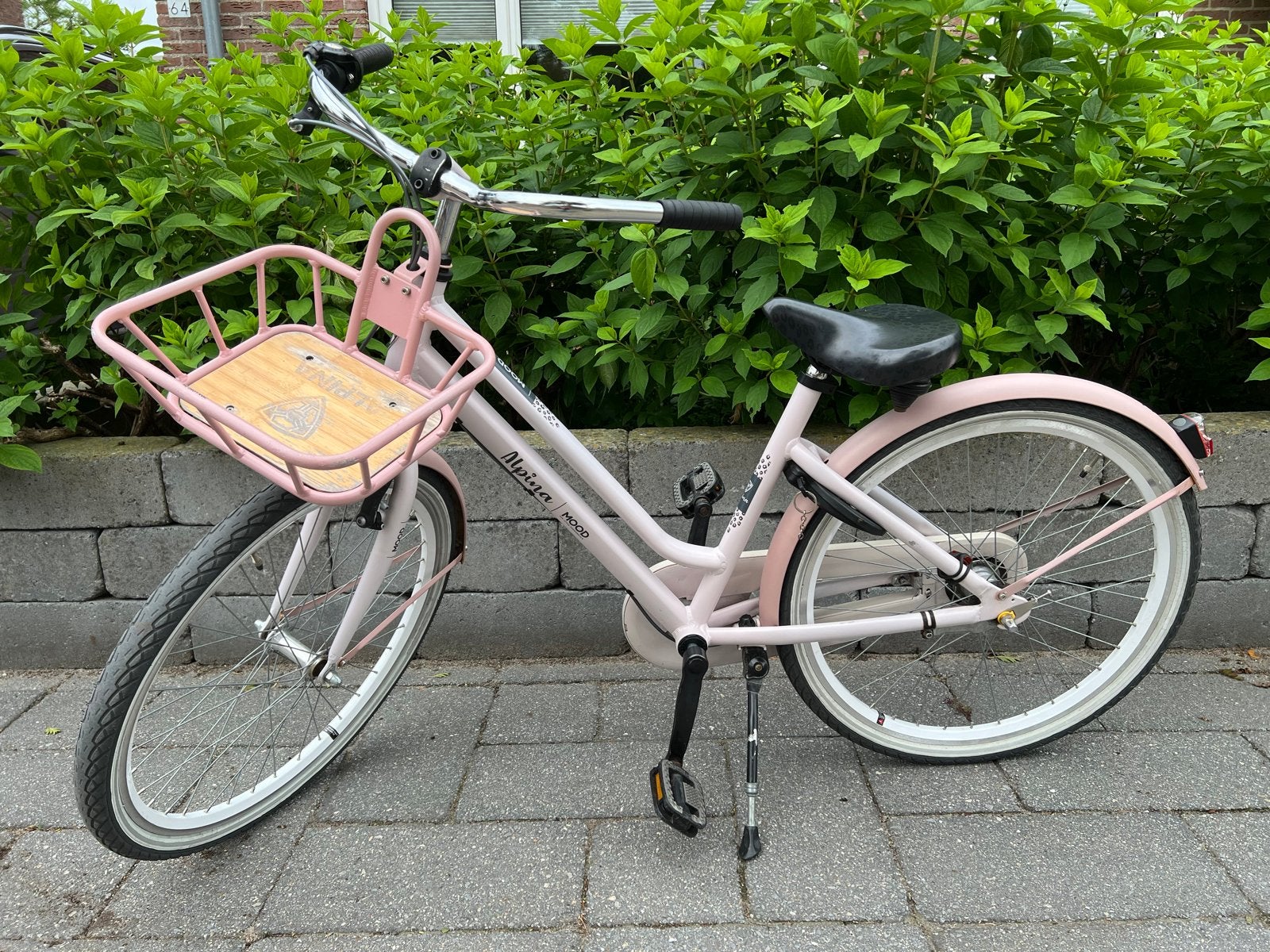 Alpina Mood Meisjesfiets 24 inch - Roze met Mand, Fietsen en Brommers, Fietsen | Meisjes, Ophalen, Terugtraprem, Handrem, Gebruikt