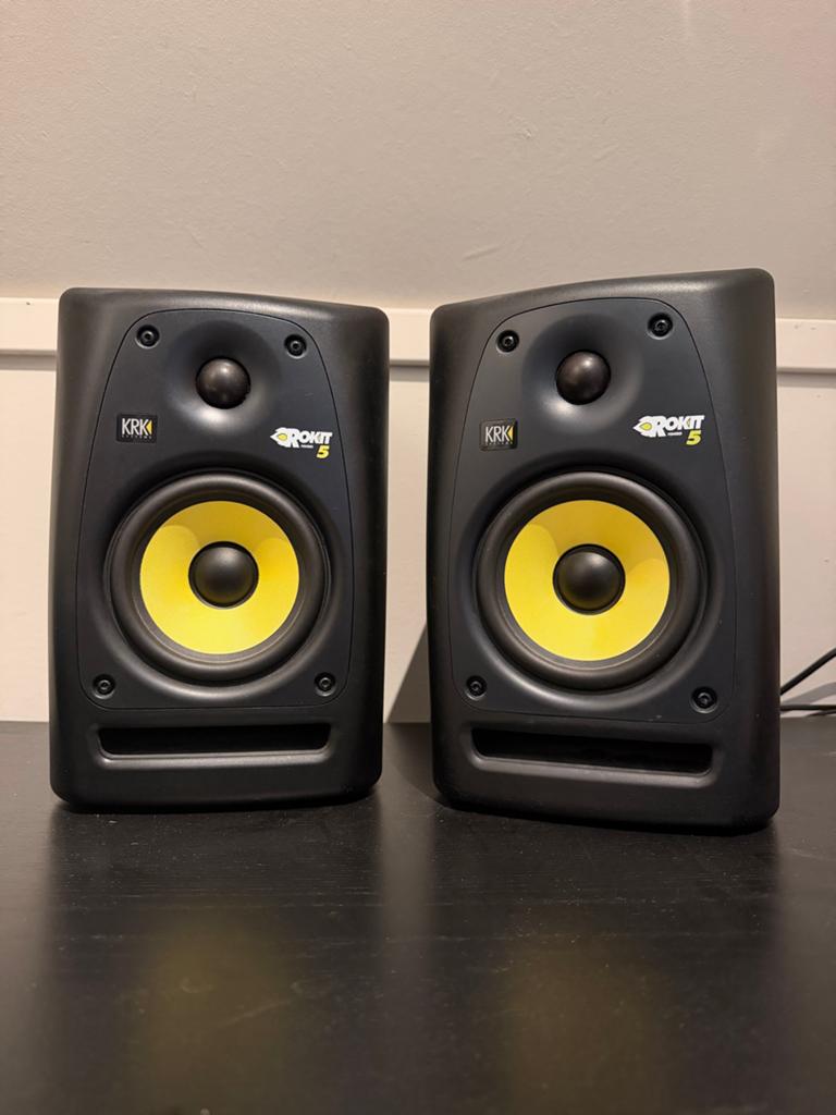 KRK Rokit 5 G2 monitor speakerset (2 stuks), Gebruikt, 60 tot 120 watt, Front, Rear of Stereo speakers, Ophalen