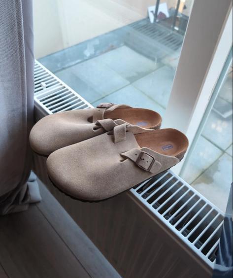 Birkenstock Boston Clogs - Zo goed als nieuw, Kleding | Dames, Schoenen, Ophalen of Verzenden, Zo goed als nieuw, Beige, Instappers