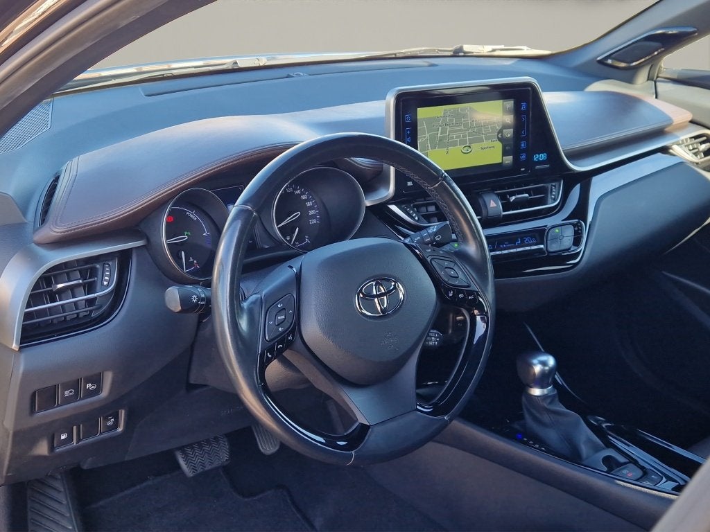 Toyota C-HR 1.8 Hybrid Executive Ultimate Trekhaak - NL Auto, Auto's, Automaat, 12 maanden, Euro 6, 4 cilinders