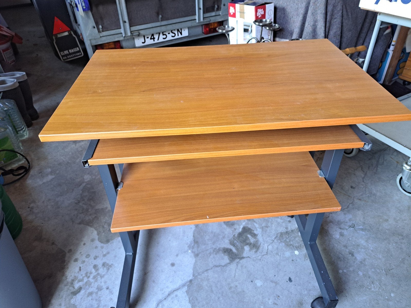Te koop  computertafel, Gebruikt, Hout, Bruin, Ophalen of Verzenden