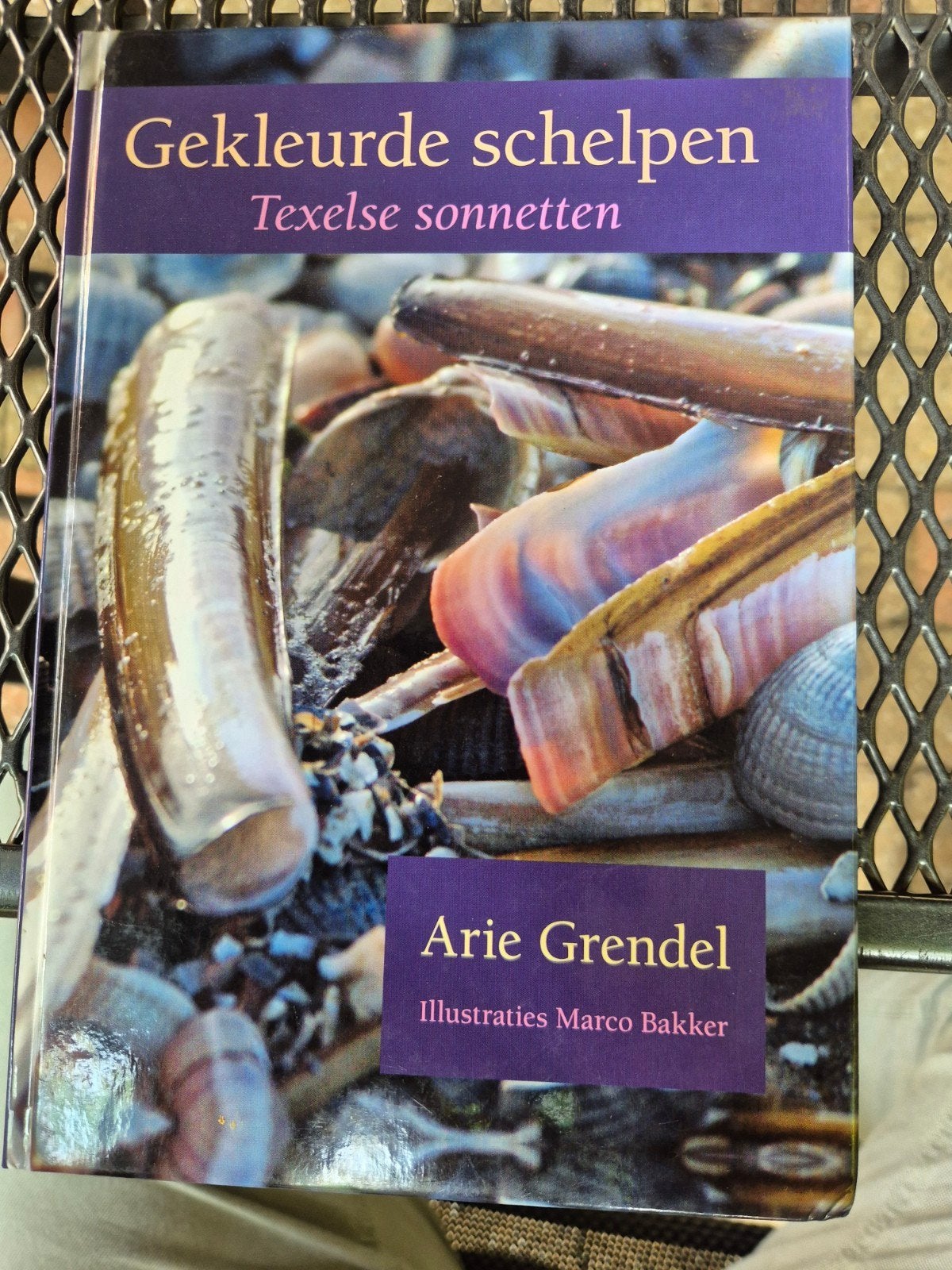 Gekleurde schelpen - Texelse sonnetten door Arie Grendel, Ophalen of Verzenden, Gelezen, Arie Grendel, Eén auteur