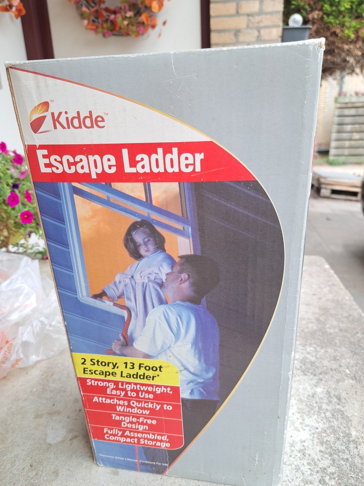 Kidde Escape Ladder - 2 Verdiepingen, 13 Voet, Ophalen, Nieuw, Ladder, Opvouwbaar of Inschuifbaar
