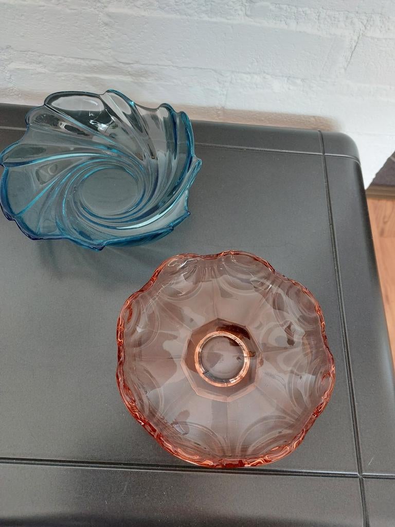Twee mooie vintage schaaltjes blauw en oranje, Ophalen