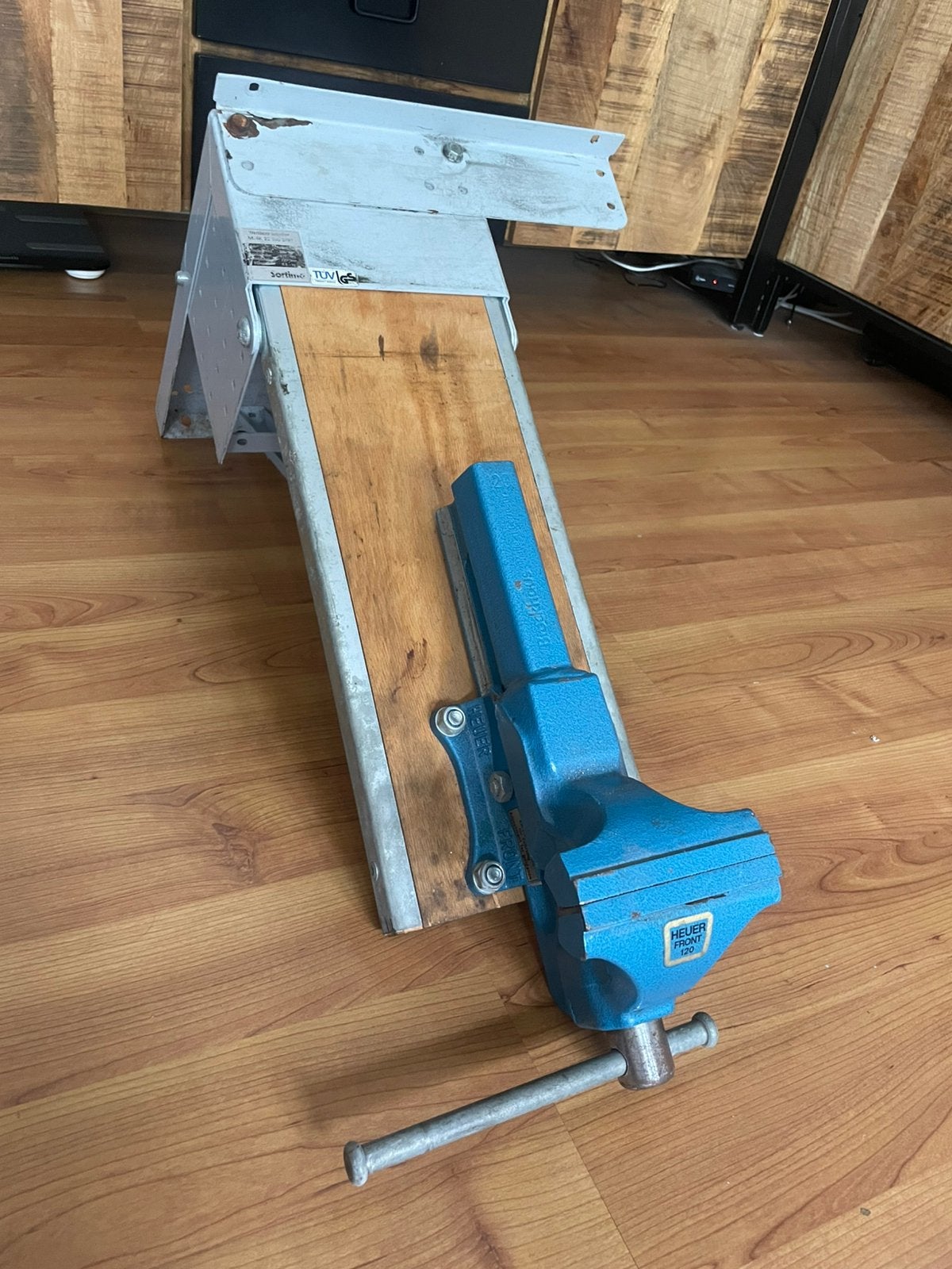 Sortimo opklapbare werktafel bankschroef, Ophalen, Zo goed als nieuw, Minder dan 70 cm, Bankschroef