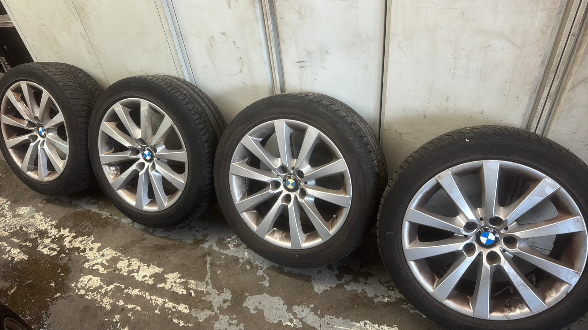 245-45-18 bmw velgen incl banden, Ophalen