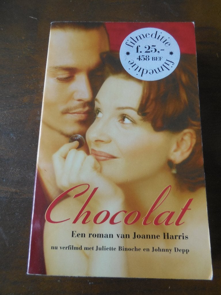 Joanne Harris - Chocolat, Ophalen of Verzenden, Gelezen, Joanne Harris