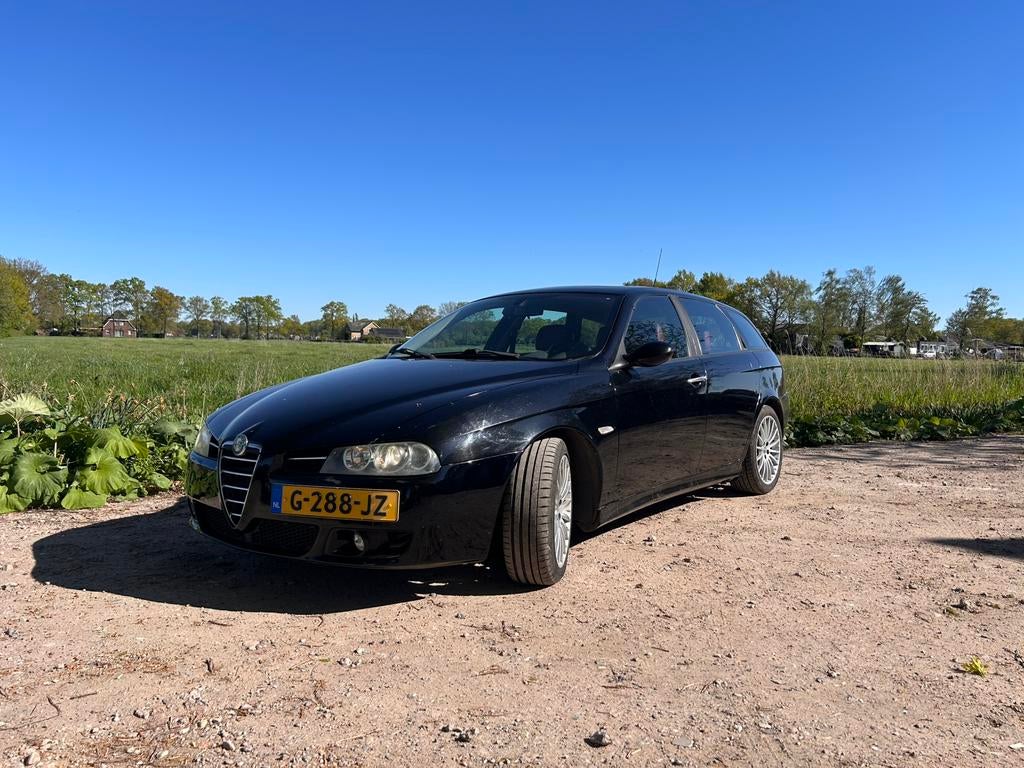 Alfa Romeo 156 2.5 V6 24V Sportwagon 2004 Zwart, Auto's, Alfa Romeo, Voorwielaandrijving, 1380 kg, 192 pk, Bi-Xenon koplampen