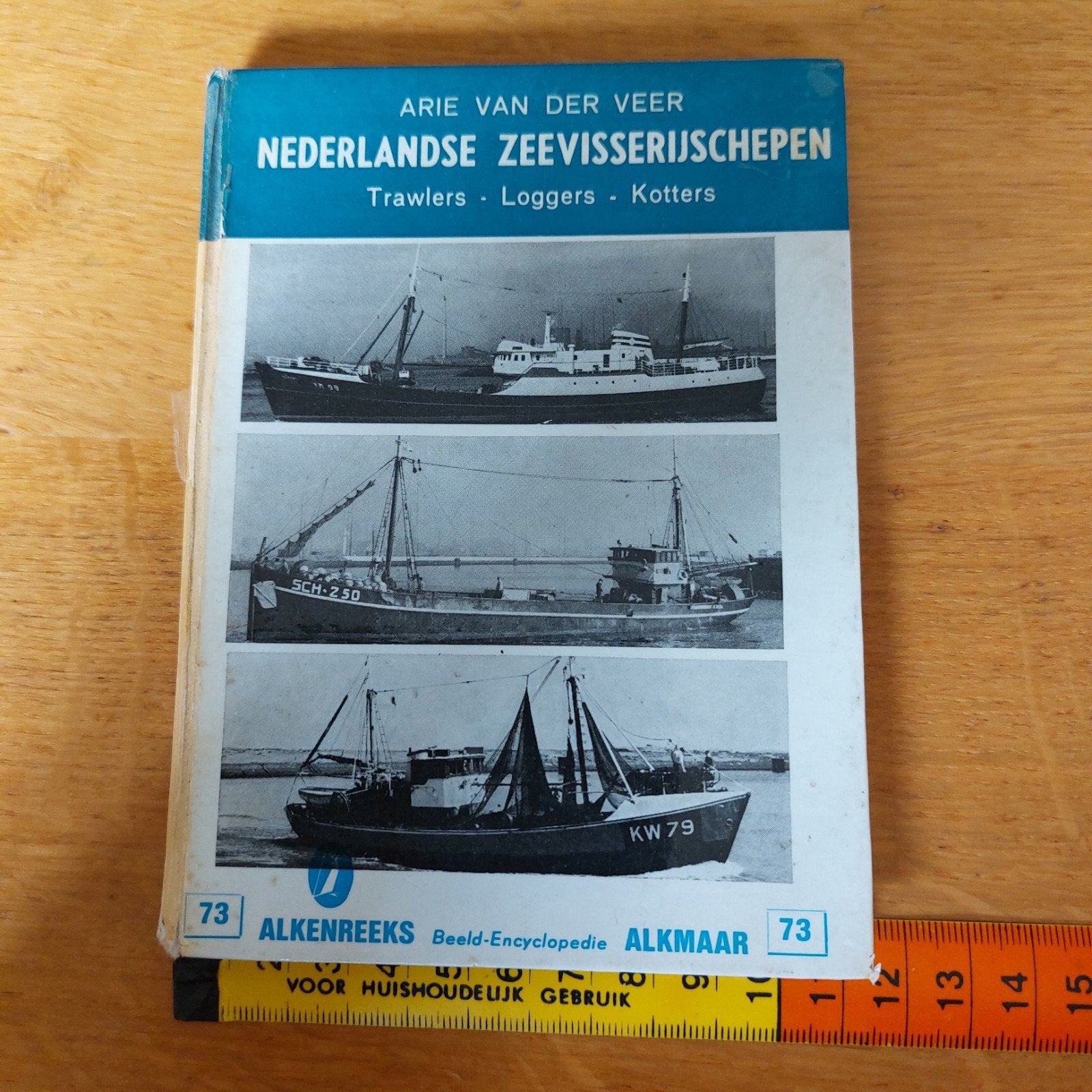 Nederlandse Zeevisserijschepen - Arie van der Veer, Ophalen of Verzenden, Gelezen, Overige typen