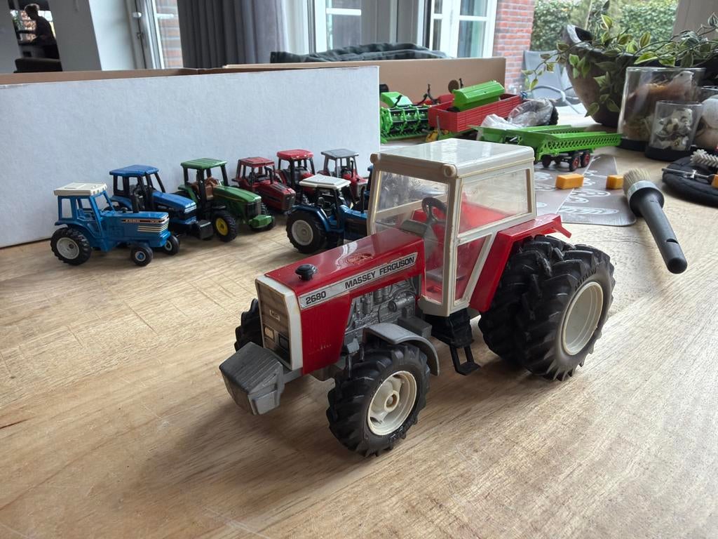 Britains Massey Ferguson 2680 modeltractor 1:32, Ophalen of Verzenden, Gebruikt, Tractor of Landbouw, Britains