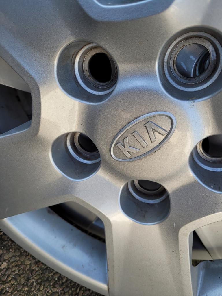 Te koop 4x kia 15 inch wieldoppen, Ophalen of Verzenden