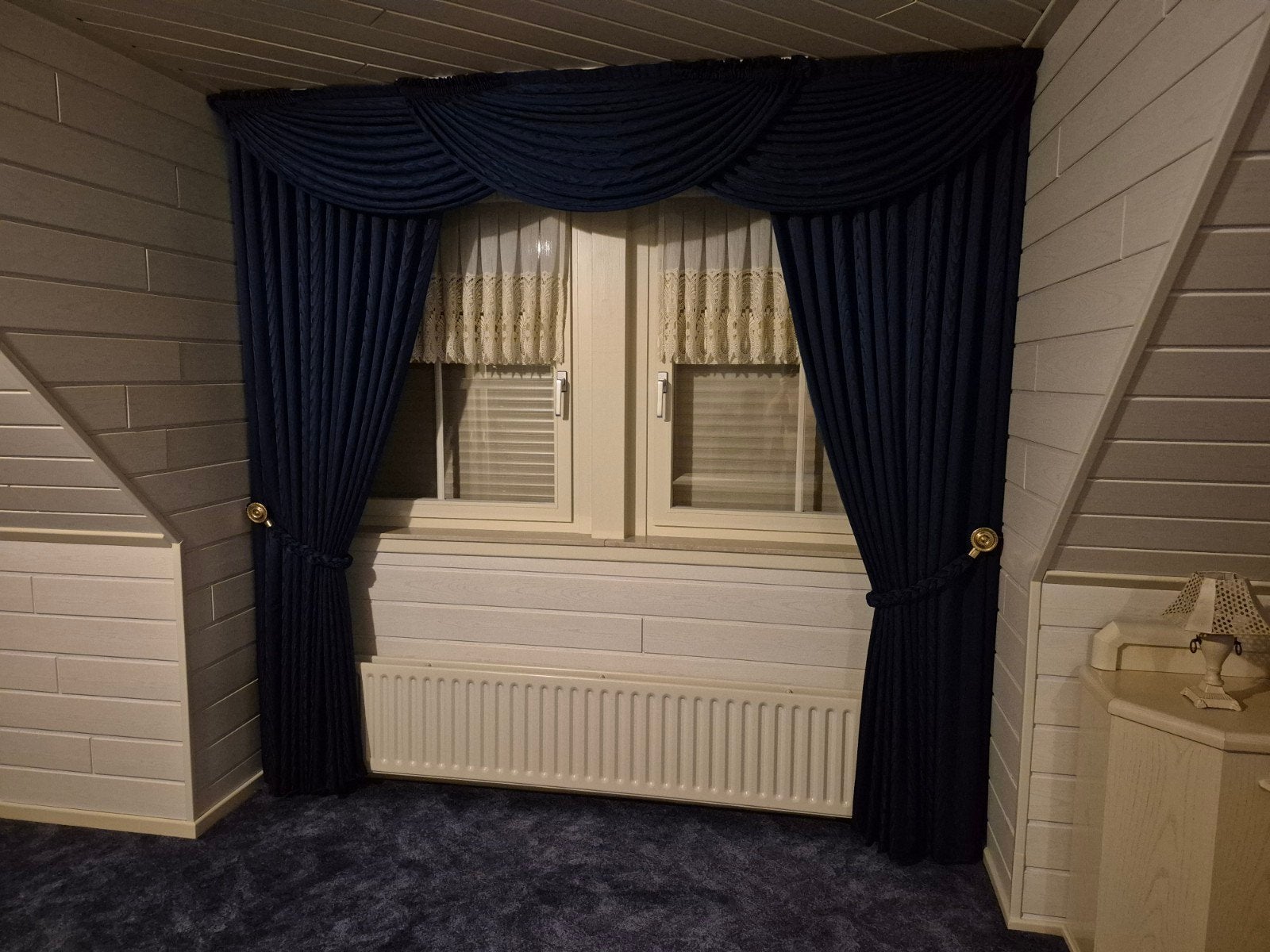 Diepblauwe gordijnen, zo goed als nieuw, Huis en Inrichting, Ophalen of Verzenden, Zo goed als nieuw, Blauw, Gordijn