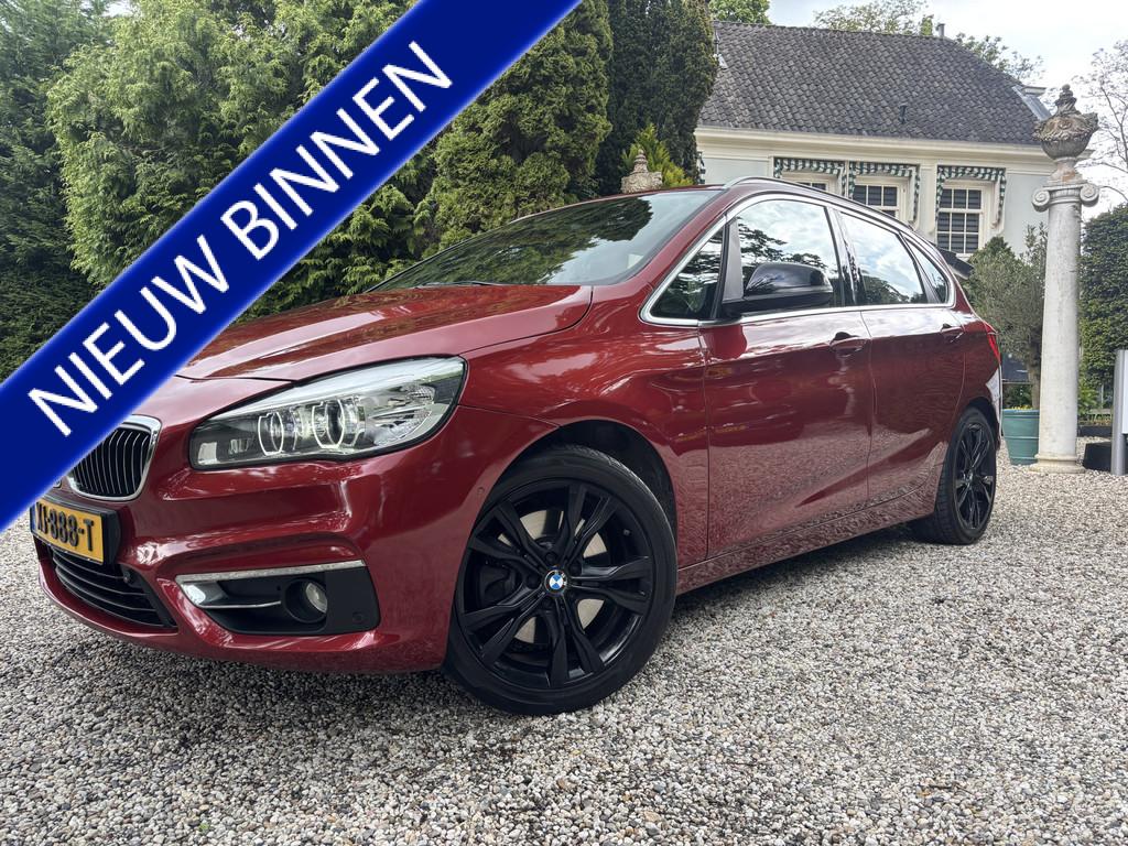 BMW 2 Serie Active Tourer 225i xDrive High Executive / Leder, Automaat, Gebruikt, 4 cilinders, Leder