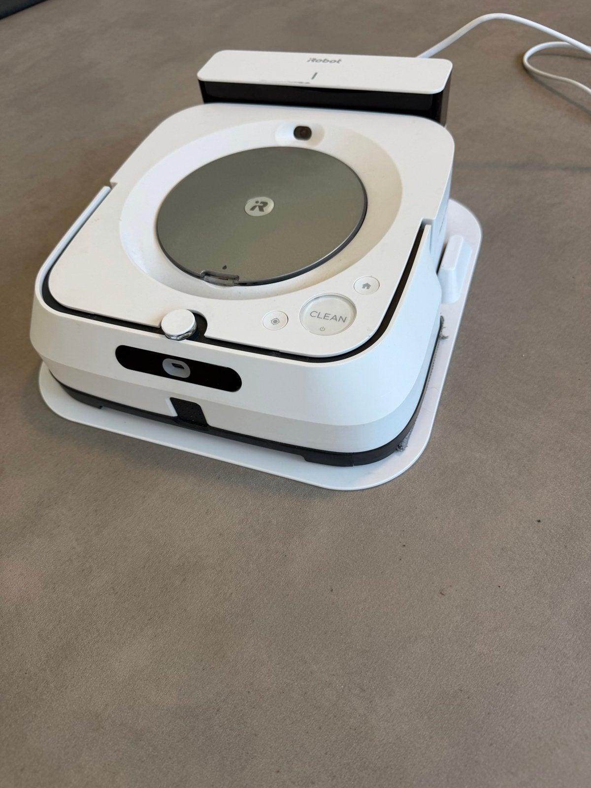 iRobot Braava Jet m6 Dweilrobot - Zo goed als nieuw, IRobot, Ophalen of Verzenden, Zo goed als nieuw, Robotstofzuiger