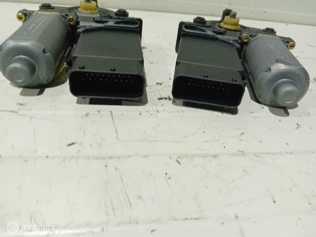 Raammotor Volkswagen Passat 3B4837751EG 3B4837752EG, Gebruikt, Ophalen of Verzenden