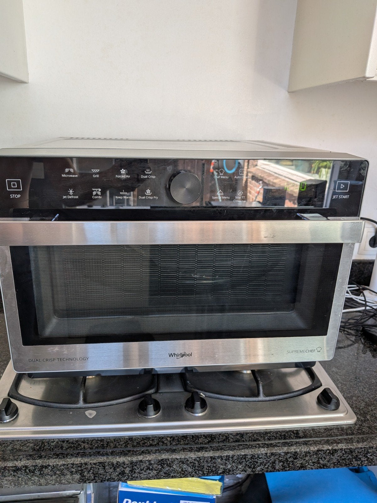 Whirlpool Supreme Chef Combimagnetron (MWSC 833 SX) – Luxe, Ophalen, Zo goed als nieuw, Draaiplateau, Minder dan 45 cm