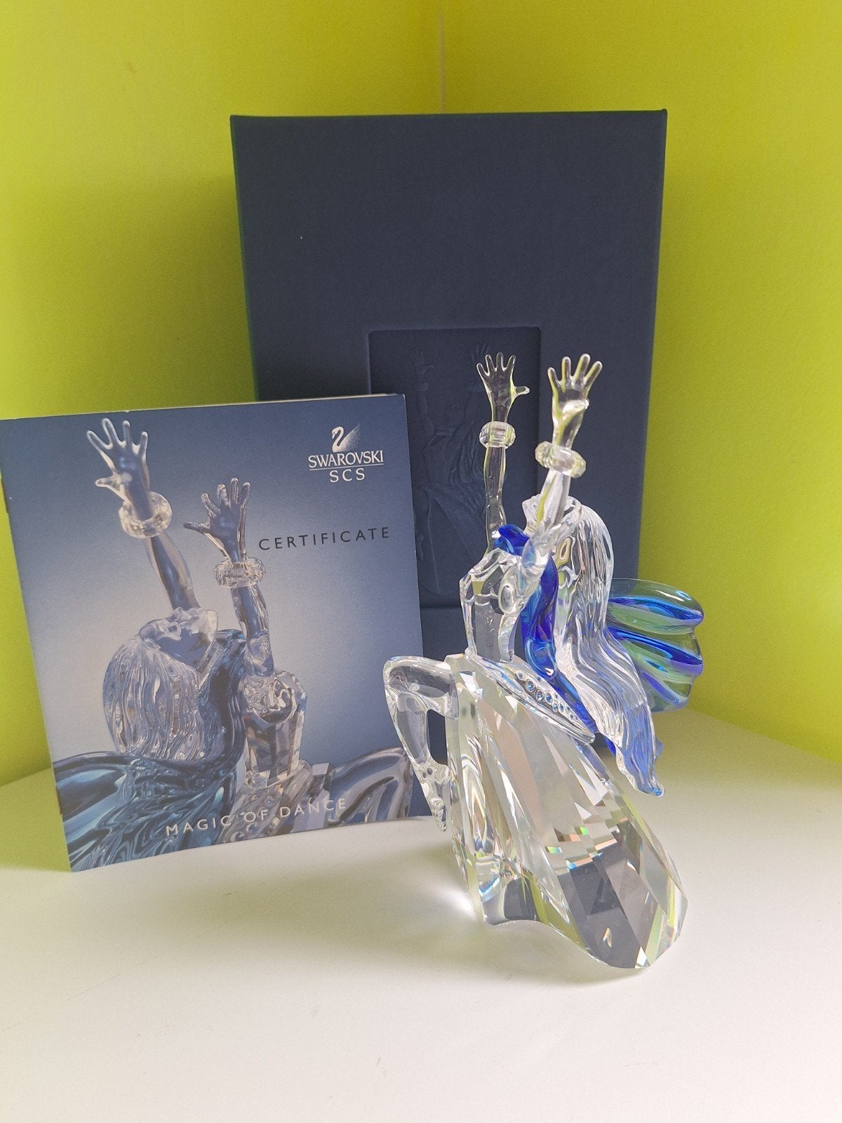 Swarovski SCS Jaarstuk Isadora 2002 met Naambordje, Ophalen of Verzenden, Zo goed als nieuw, Figuurtje