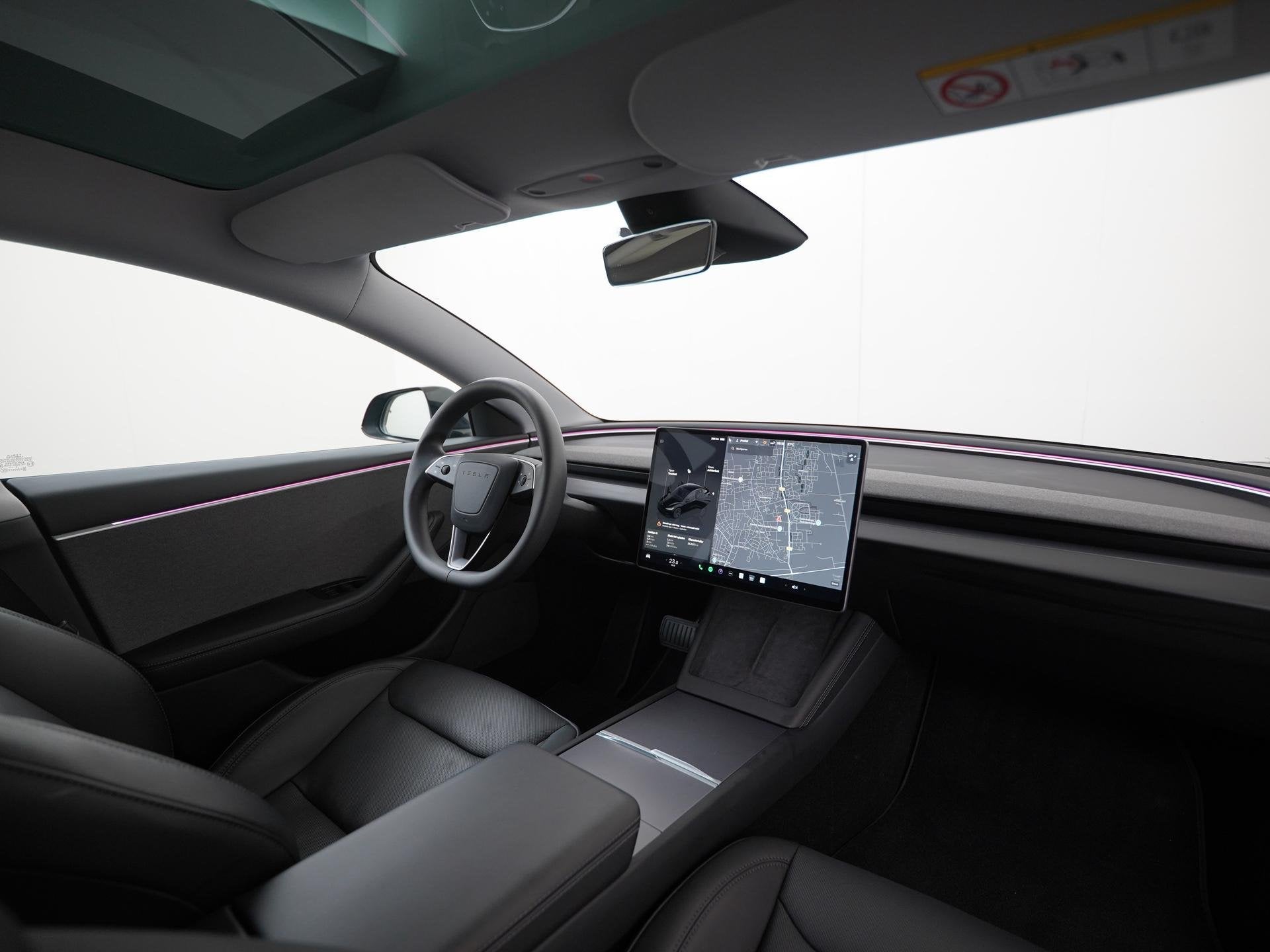 Tesla Model 3 RWD 60 kWh | Panoramadak | Zondag Open!, Automaat, 12 maanden, Zwart, 1000 kg