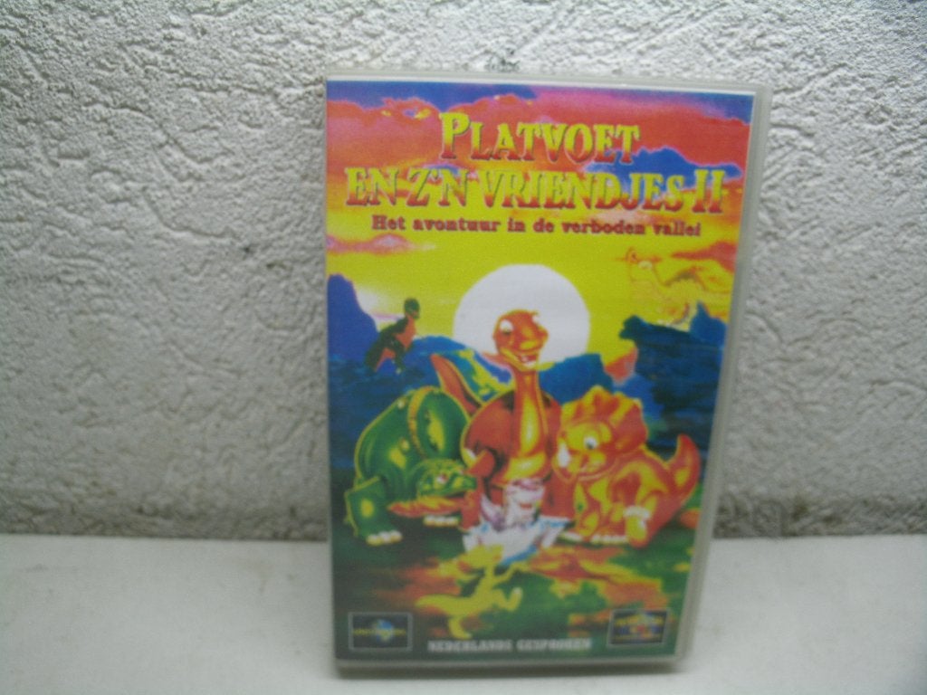 vhs 215a platvoet en z'n vriendjes 2, Alle leeftijden, Ophalen of Verzenden, Zo goed als nieuw