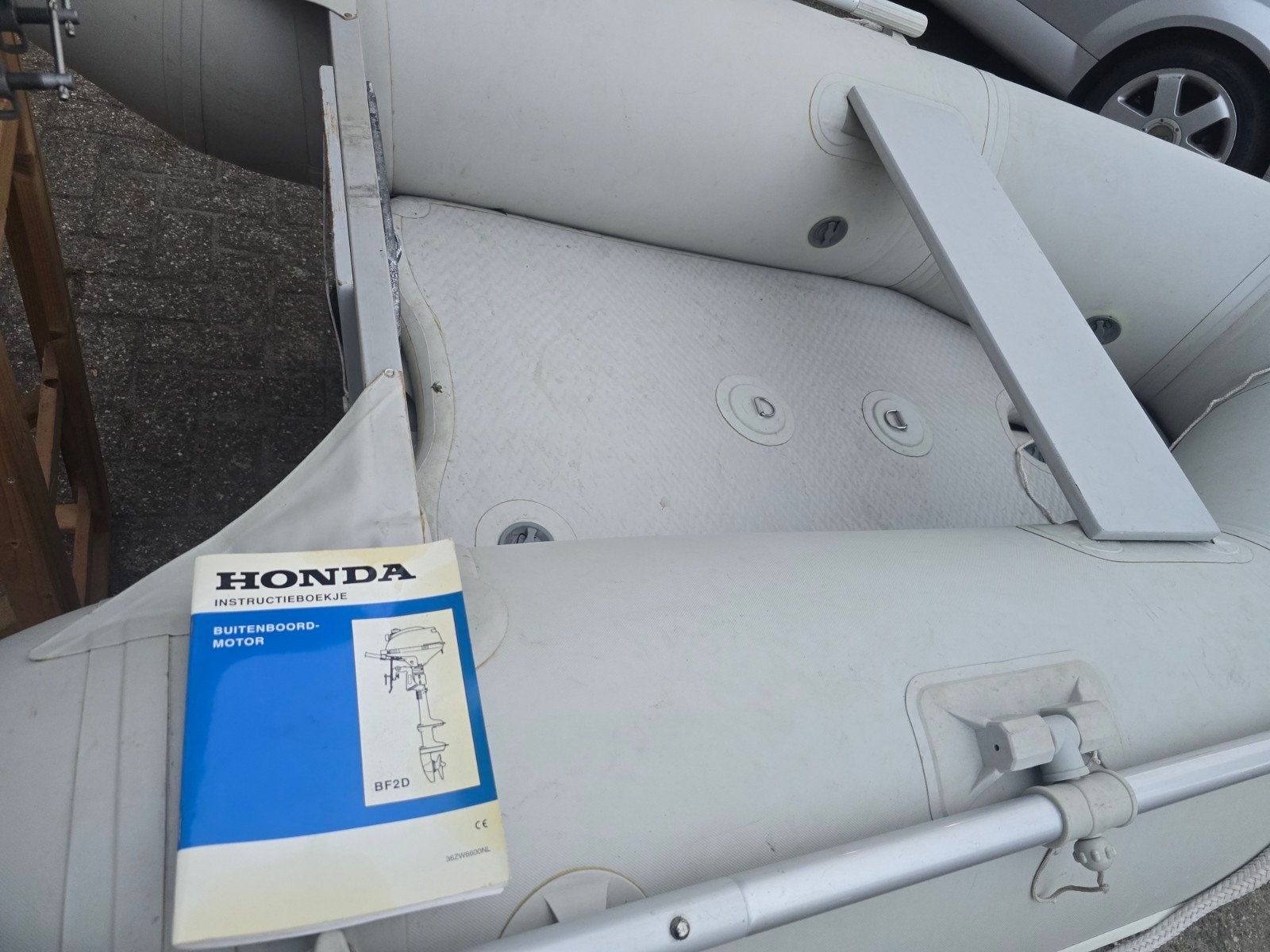 Foto 5 van Quicksilver 230 rubberboot met Honda 2pk buitenboordmotor