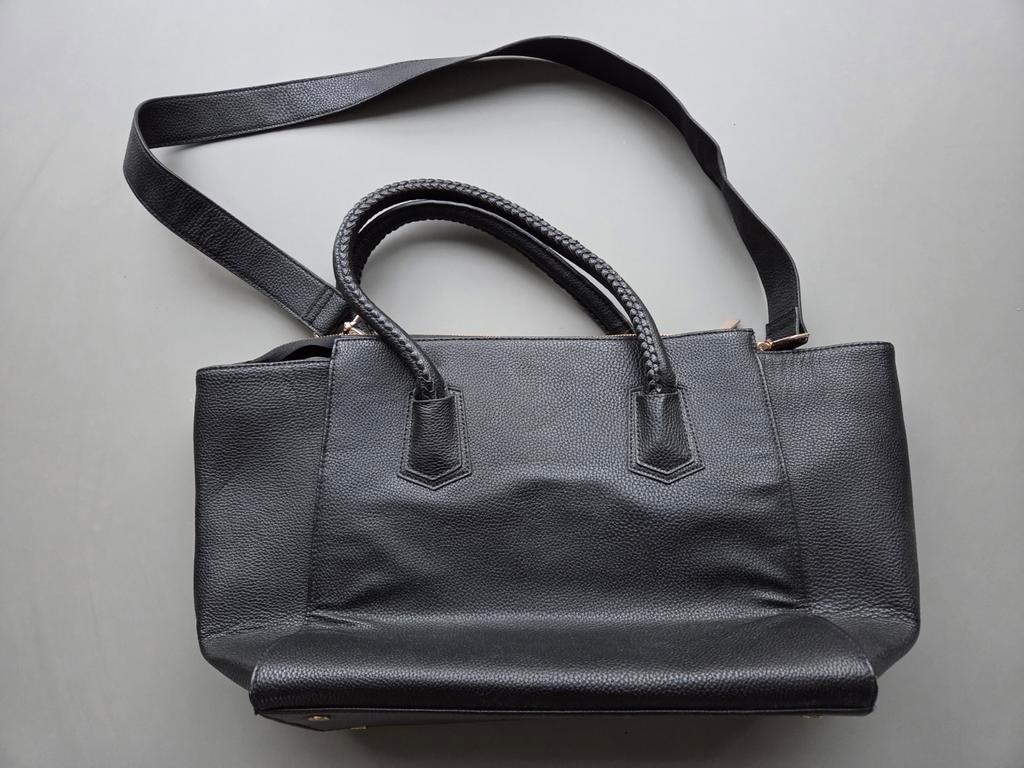 Nieuwe zwarte H&M damestas met goud koperen ritsen, Sieraden, Tassen en Uiterlijk, Tassen | Damestassen, Ophalen of Verzenden
