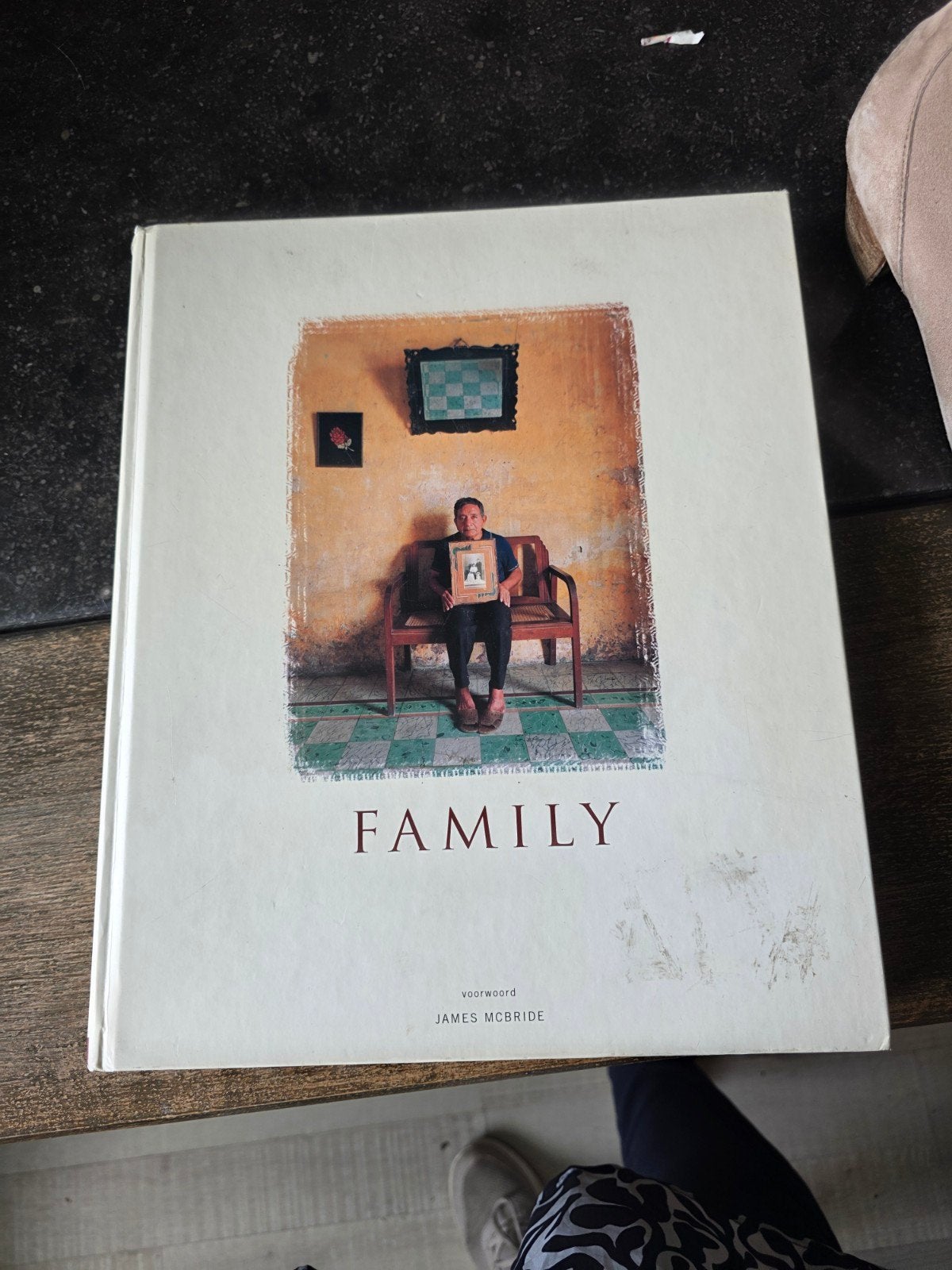 Family - Fotoboek over familiebanden, Boeken, Ophalen of Verzenden, Zo goed als nieuw, Diverse fotografen, voorwoord James McBride
