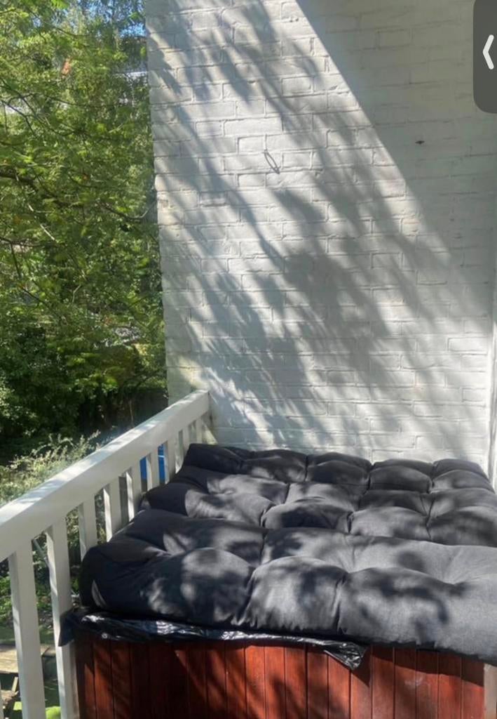 Set van 4 zwarte palletkussens, Tuin en Terras, Ophalen of Verzenden, Zo goed als nieuw, Bank, 2 zitplaatsen