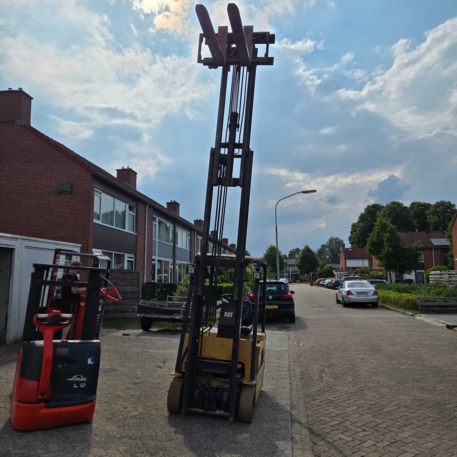 Caterpillar  met lader MARGE !! Nette elektrische heftruck, Zakelijke goederen, Machines en Bouw | Heftrucks en Intern transport