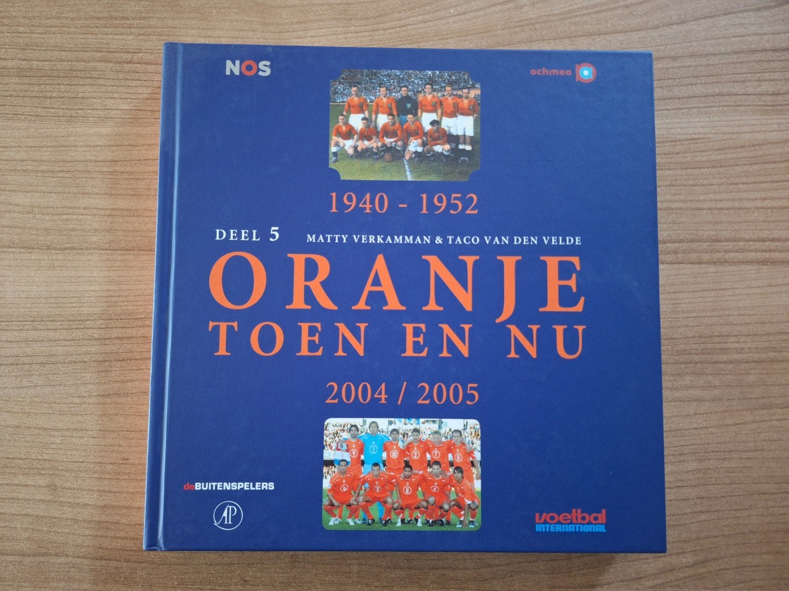 Matty Verkamman - Oranje Toen en Nu Deel 5, Boeken, Sportboeken, Gelezen, Matty Verkamman & Taco van den Velde, Ophalen of Verzenden