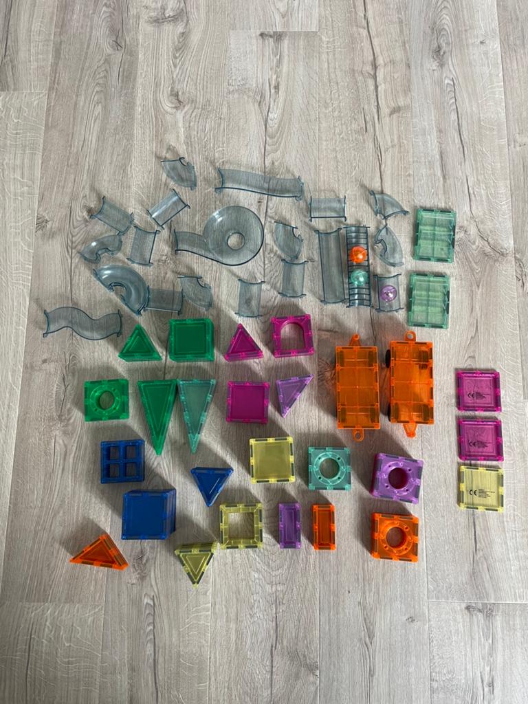 Hema set magnetische tegels en knikkerbaan 156 stuks, Verzenden, Nieuw, Overige merken