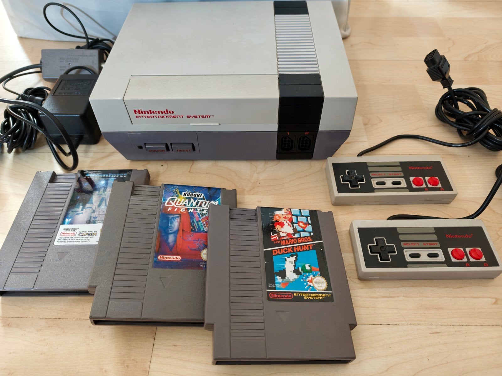 Nintendo NES Console met 2 controllers en 3 spellen, Spelcomputers en Games, Spelcomputers | Nintendo NES, Gebruikt, Met 2 controllers