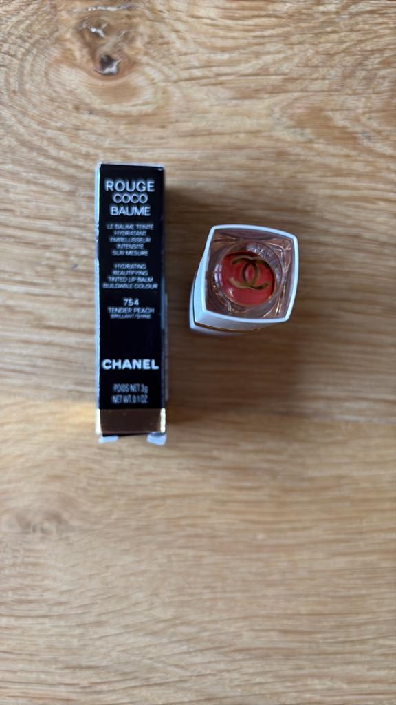 Chanel rouge coco baum lip balm, Ophalen of Verzenden, Zo goed als nieuw, Make-up, Overige kleuren